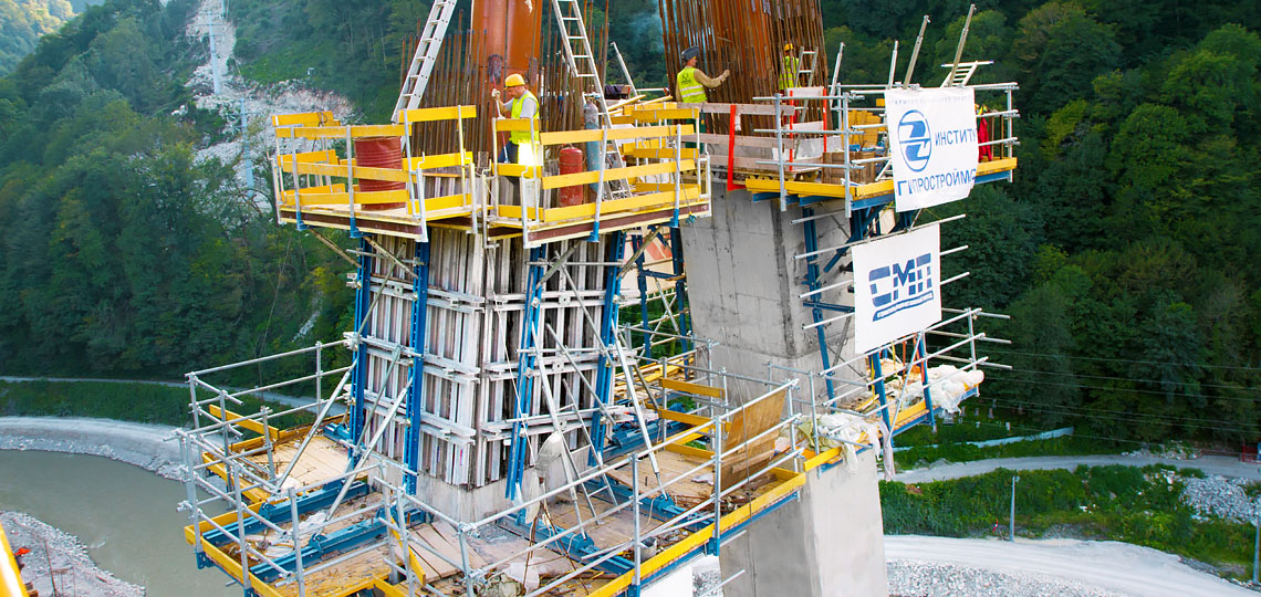 Опалубочные агрегаты для плиты сталежелезобетонных пролетных строений