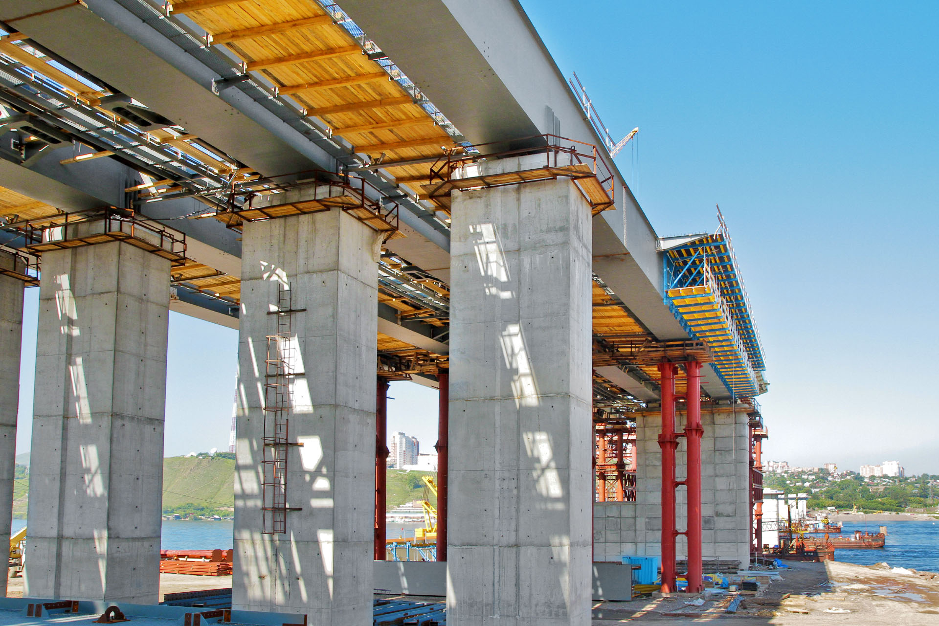 Дома строили на мостах